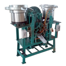 厂家直销欢迎来电垂询全自动塑料油盖压合机桶盖压合机