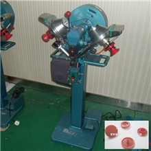 供应优良品质按扣钉扣机/全自动塑胶按扣订扣机器