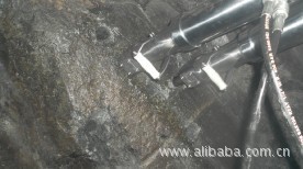 洞采设备劈裂器是无炸药时开采效率最高的设备能完全替代爆破设备