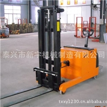 供应2吨平衡重式叉车电动堆高车前移式升高车自走式电动搬运车