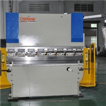 【企业集采】WC67K-30T1600液压折弯机可保证折不锈钢直线度好