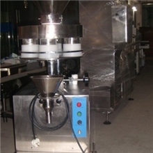 供应量杯式半自动颗粉粒灌装机洗衣洗灌装机白糖灌装机