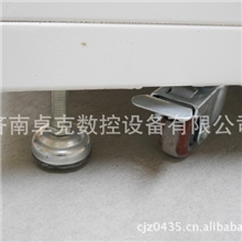 春节特惠！质优价更低！供应专业厂家研发设计激光雕刻机5030型