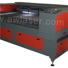 款式新颖布料切割机%%大功率激光布料切割机&&切割机报价多少