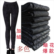 冬季加绒加厚暗花保暖裤中老年人压花打底裤江湖地摊热销产品