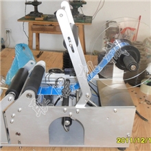 供应LT50半自动圆瓶贴标机