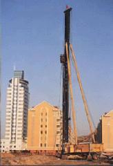 供应各种型号履带式，步履式桩机JZL60打桩机