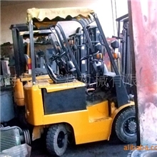 供应二手电动叉车，进口国产液压叉车，电瓶堆高叉车(图)