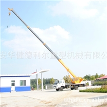 供应优质汽车起重机吊车起重机QY8A四节臂吊车