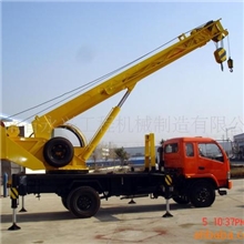 批量供应4T20M起重机奔马底盘可上牌照