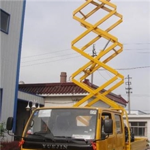 【高空作业设备生产厂家】供应优质升降机升降平台剪叉式升降机。