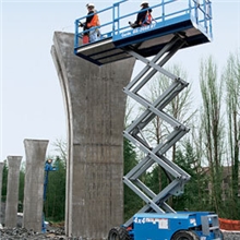 山东升降机北京液压升降平台丰台移动式液压升降机