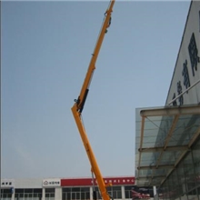 12米江陵汽车底盘可上牌曲臂式液压高空作业车、高空作业平台