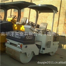洛阳一拖洛建2.5吨全液压双钢轮振动压路机YZC2.5