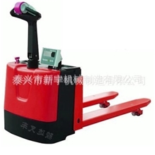 泰兴新宇叉车专业生产手动叉车秤电动叉车秤电子称电动搬运车