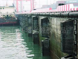 供应DA型橡胶护舷,拱型橡胶护舷,船用橡胶护舷码头用