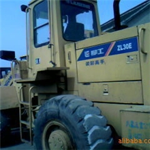 转让二手柳工30装载机车况好，8成新，价优