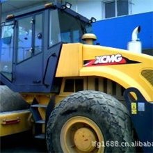 云南二手徐工22吨震动压路机，适合高速公路建设。新款，低价