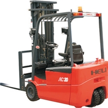 合力三支点电动车