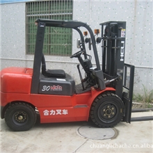 销售合力叉车，载重3000kg，升高3000mm，横直转向，新款发动机