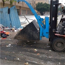 倾翻叉车与道具