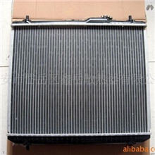 供应荣威系列轿车散热器山东轿车散热器