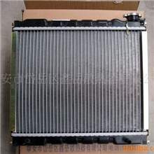 大量供应轿车散热器中华散热器山东散热器
