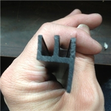 实丰供应电动车门窗玻璃推拉密封条。玻璃镶嵌条。集装箱密封条