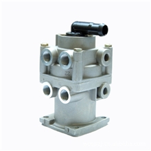 伟成汽配专业供应制动阀、脚控阀、制动总泵：斯太尔王刹车总泵