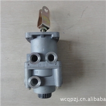 伟成汽配供应优质制动阀、脚控阀、制动总泵：天龙刹车总泵