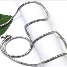 厂家现货供应进口316L不锈钢1.5圆蛇链不锈钢硬蛇链