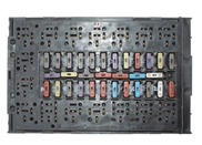 依维柯中央控制盒汽车配件