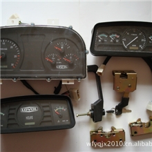 供应福田雷沃欧豹拖拉机配件-电器灯具类，电器盒，前大灯总成
