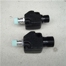 供应凯美瑞，卡罗拉，依兰特汽车空调压缩机厂家直销