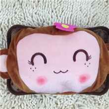 厂家批发2013年顽皮猴爆款防爆卡通电热水袋暖手宝多款式展示