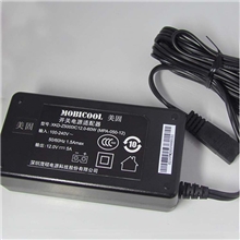 美固原厂车载家用电源转换器220VAC/12VDC