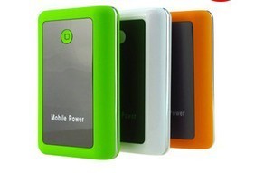 【厂家直供双11】8400毫安移动电源情侣黑白配一件批发零售