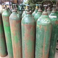 供应高纯氢气，工业氢气，氢气钢瓶。