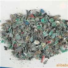 废旧电路板破碎分离后的料样