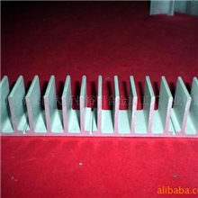 供应铝合金散热器，铝挤压加工铝制品设计铝零件加工(图)