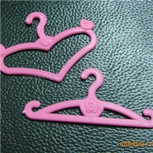 塑料玩具配件,芭比衣架,心型衣架,玩具衣架,一字型衣架,塑料衣架