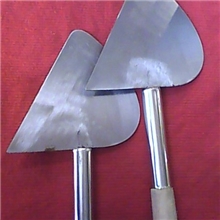 彻墙刀，砍红砖利落，木柄减震，彻墙时铲摊刮撬压搅敲都使得...