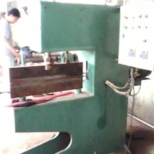 太仓宏辉机械供应液压砂带成型机