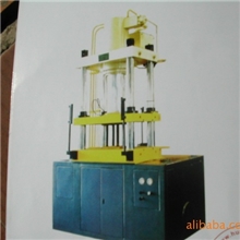 太仓宏辉机械供应四柱液压冲床