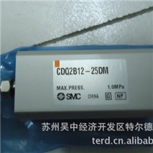 原装全新SMCCDQ2B32-100DM标准型气缸