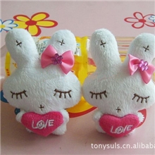 供应批发毛绒玩具12cm抱心蝴蝶结美人兔爆款卡通花束公仔