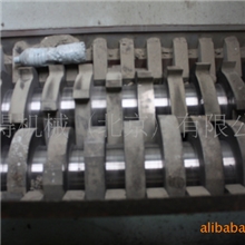 工业危险废弃物破碎机