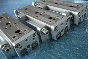 进口气动元件SMC滑台气缸MXQ12-50，双活塞杆气缸，促销。