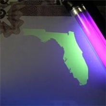 厂家长期供应绿色荧光防伪油墨、紫外光显色油墨、优质防伪油墨