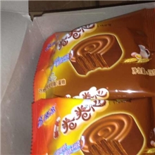 高乐高卷卷心淘宝热卖超好吃的巧克力派一箱8盒